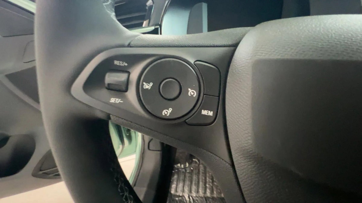 Opel Corsa 1.2 Nuova Yes s&s 100cv at8 (12)