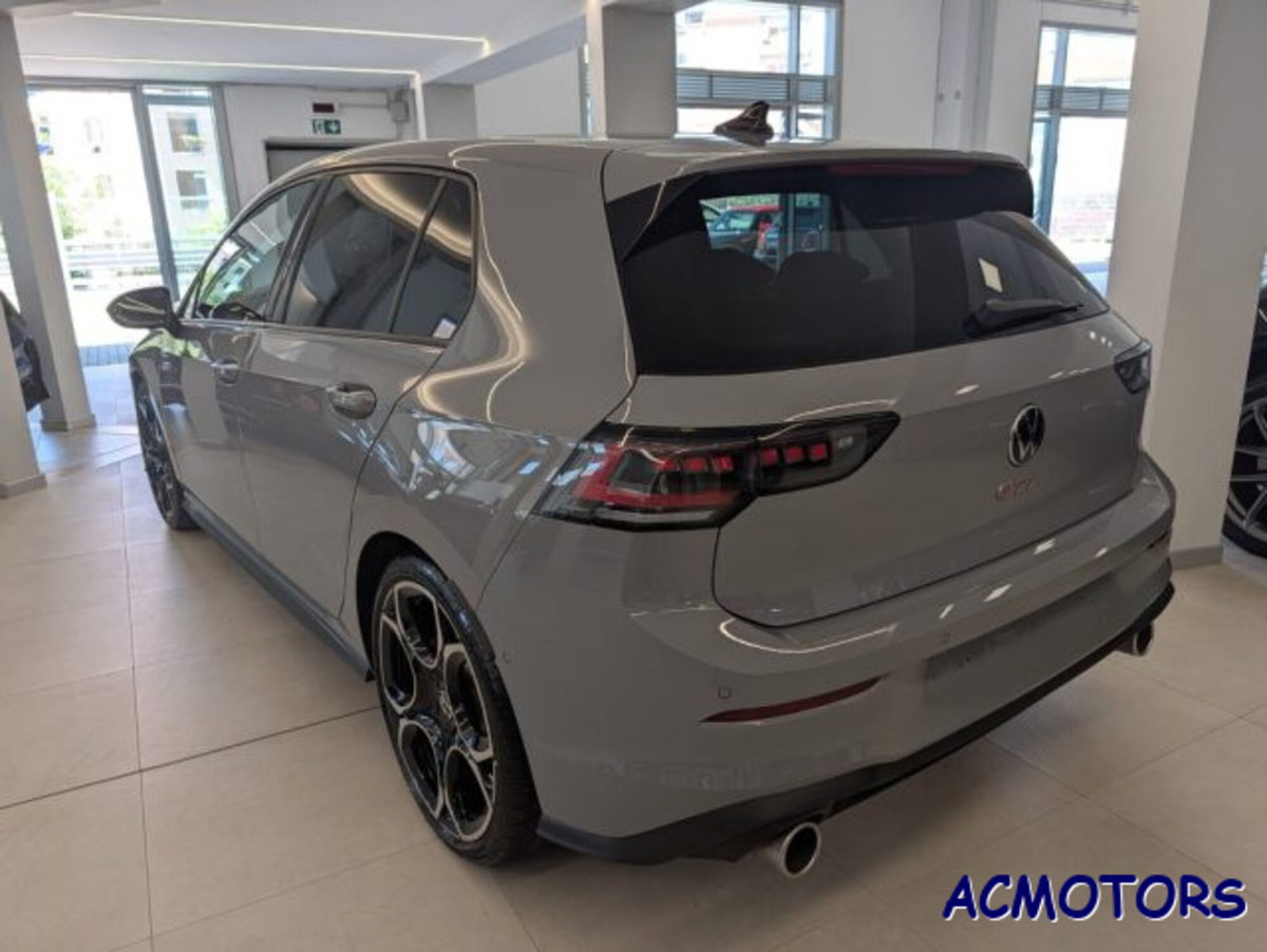 Volkswagen Golf 2.0 tsi GTI 265cv dsg (3)
