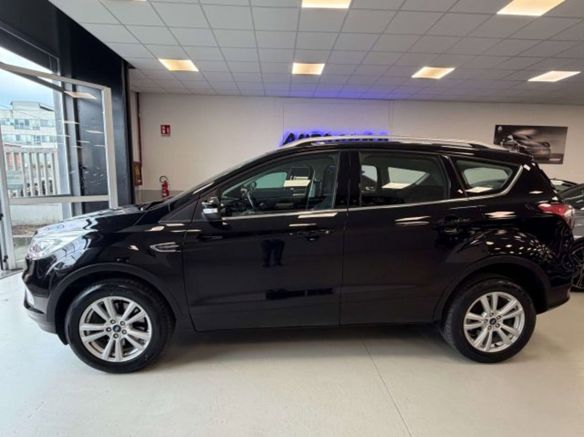Ford Kuga 2.0 TDCI 120 CV S&S 2WD Business N1 (2)