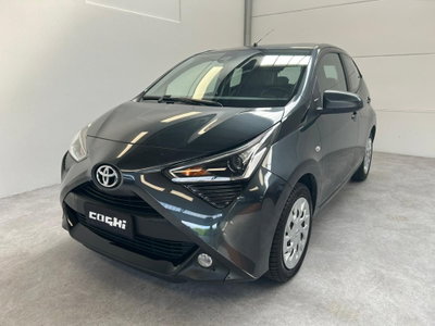 Toyota Aygo 1.0 VVT-i 72 CV 5 porte x-play MMT usata