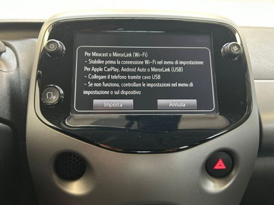 Toyota Aygo 1.0 VVT-i 72 CV 5 porte x-play MMT (16)