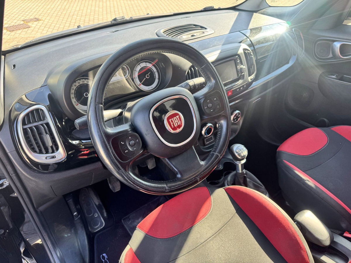 Fiat 500L Living 1.6 Multijet 105 CV Lounge (10)