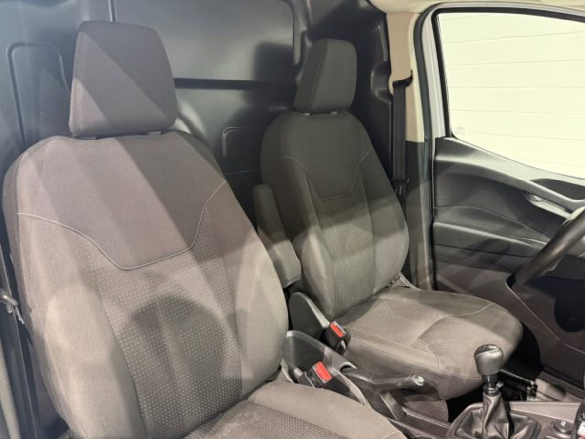 Ford Transit Courier 1.0 EcoBoost 100CV  Trend (15)