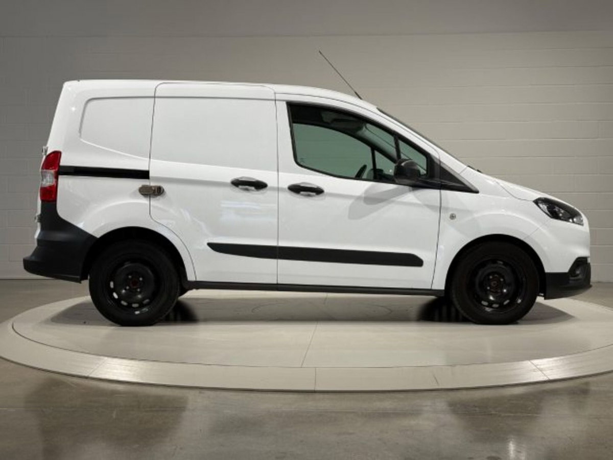 Ford Transit Courier 1.0 EcoBoost 100CV  Trend (7)