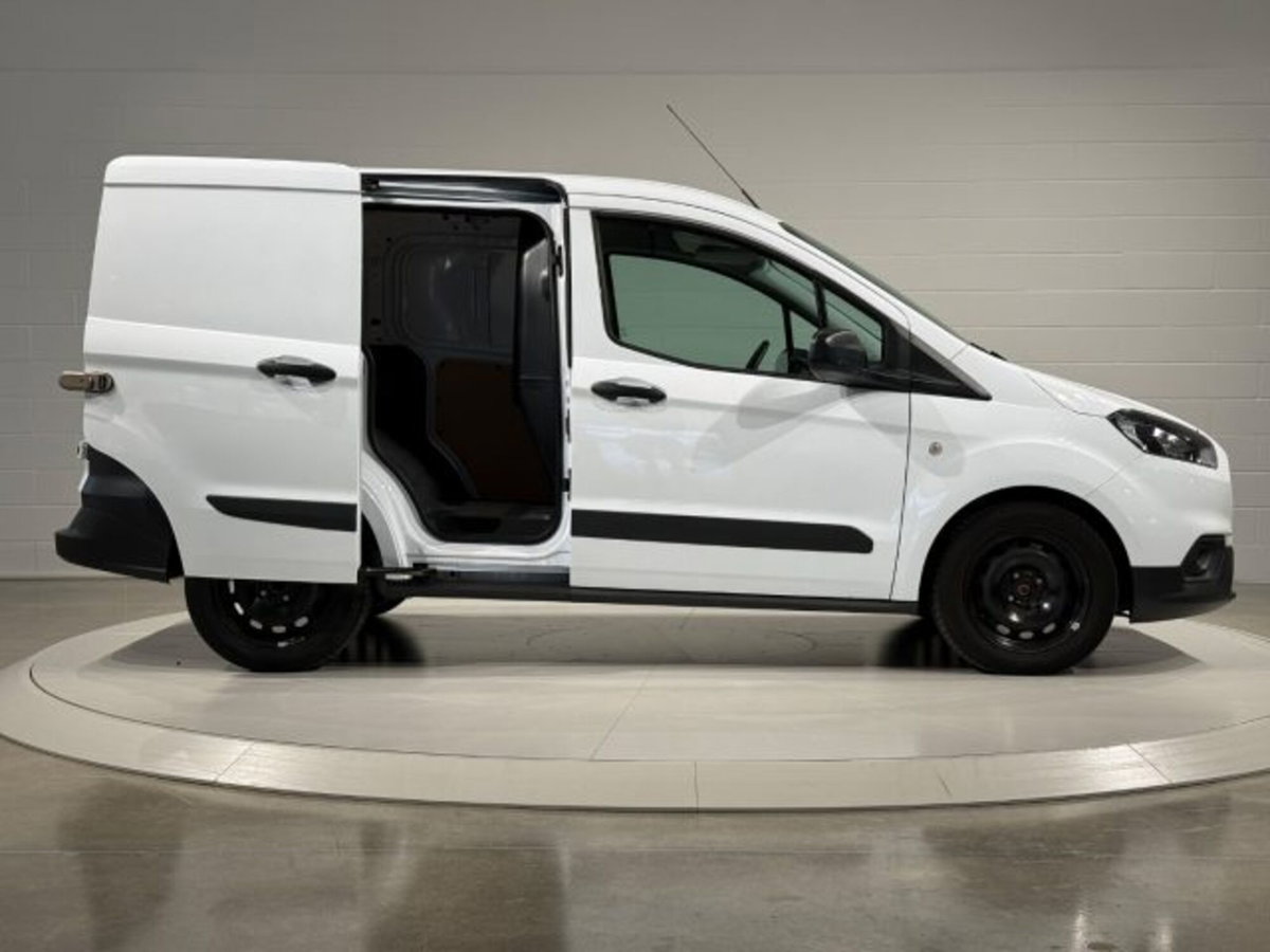 Ford Transit Courier 1.0 EcoBoost 100CV  Trend (8)