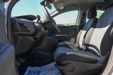 Lancia Ypsilon 1.0 FireFly 5 porte S&S Hybrid Silver Plus (11)