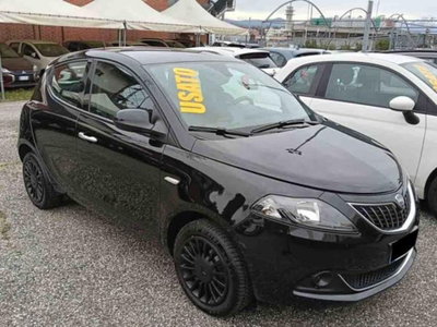 Lancia Ypsilon 1.0 FireFly 5 porte S&S Hybrid Silver Plus (3)