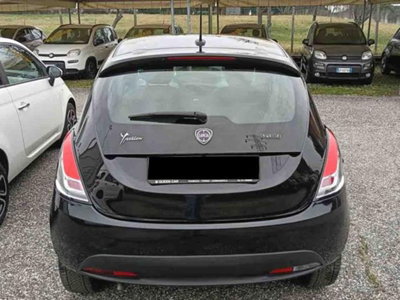 Lancia Ypsilon 1.0 FireFly 5 porte S&S Hybrid Silver Plus (5)