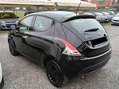 Lancia Ypsilon 1.0 FireFly 5 porte S&S Hybrid Silver Plus (6)