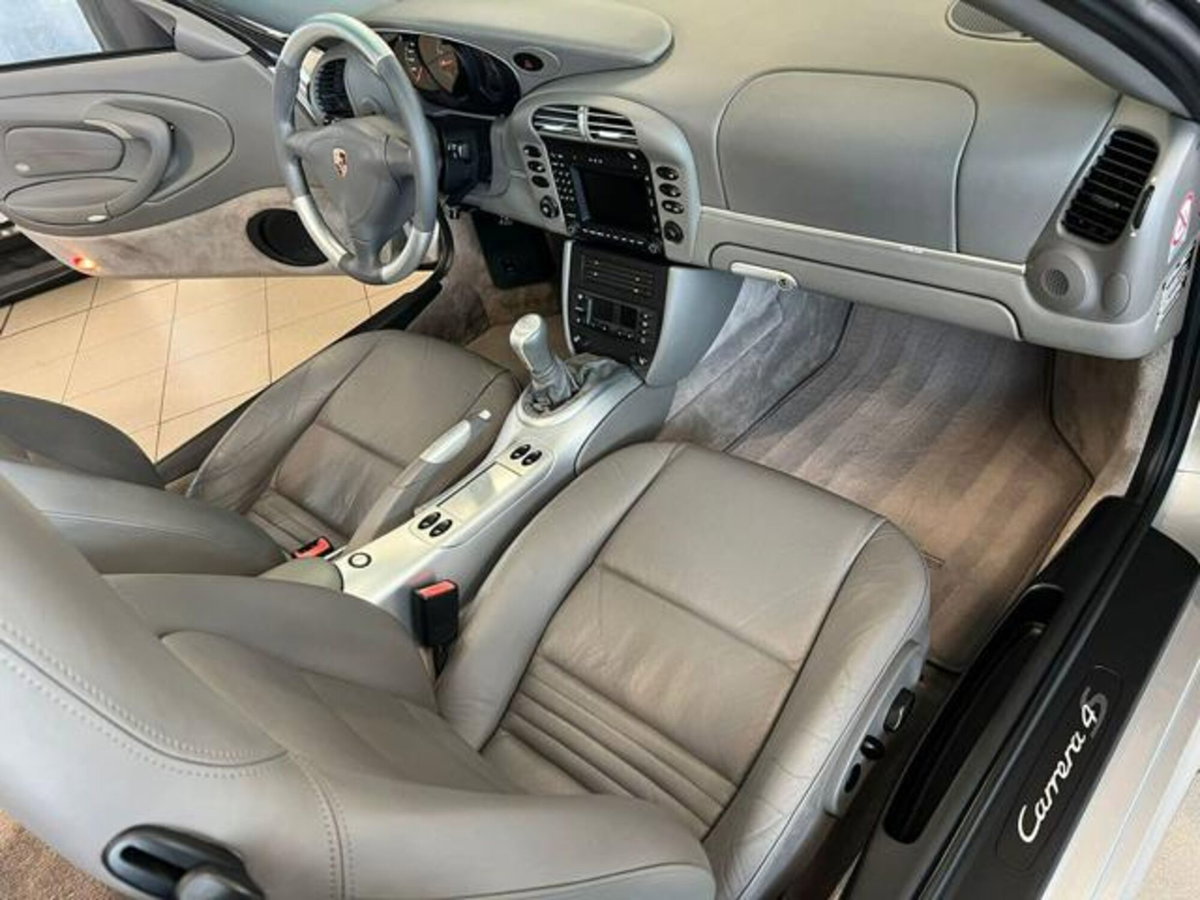 Porsche 911 Cabrio Carrera 4S cat (18)