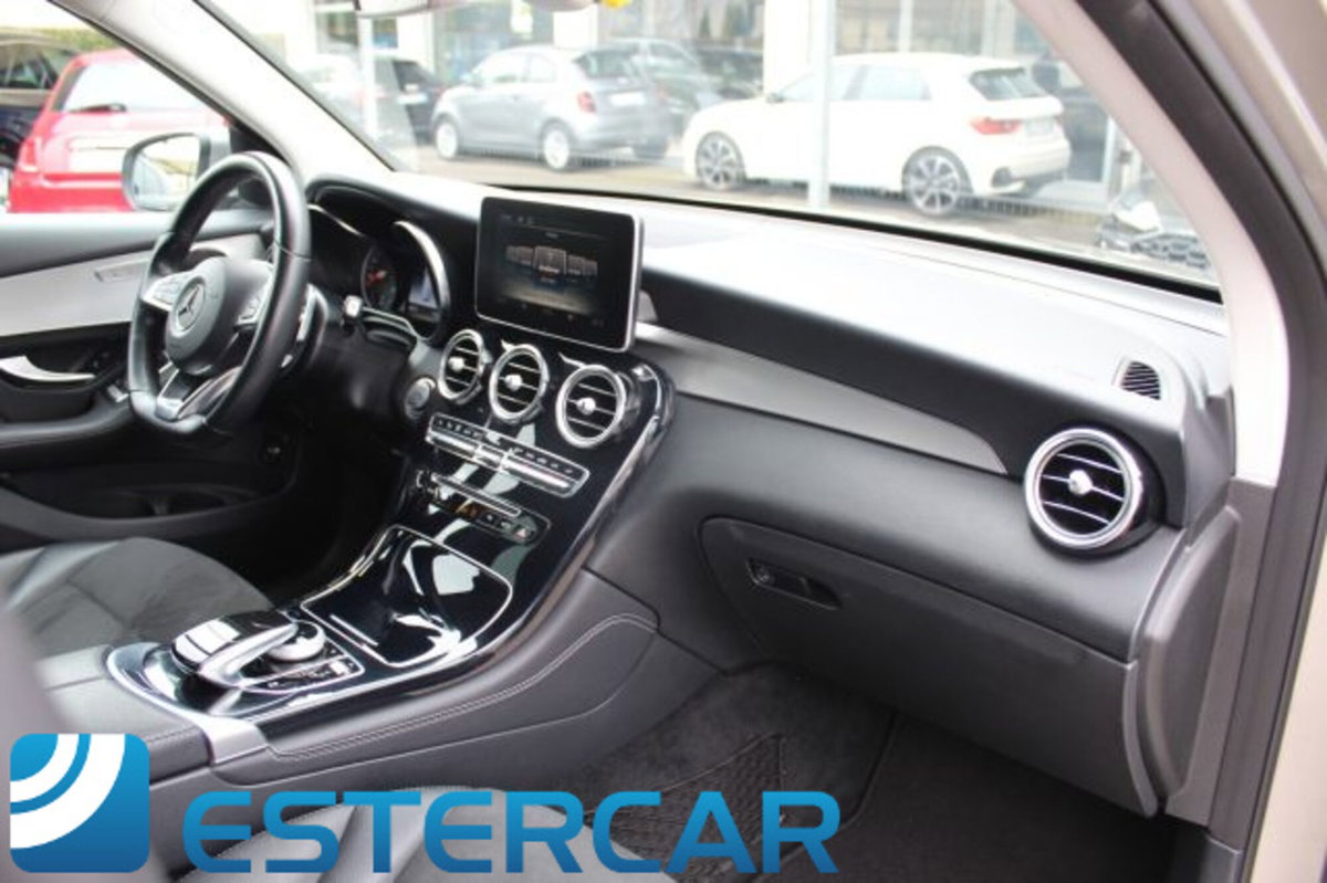Mercedes-Benz GLC SUV 250 4Matic Premium (9)