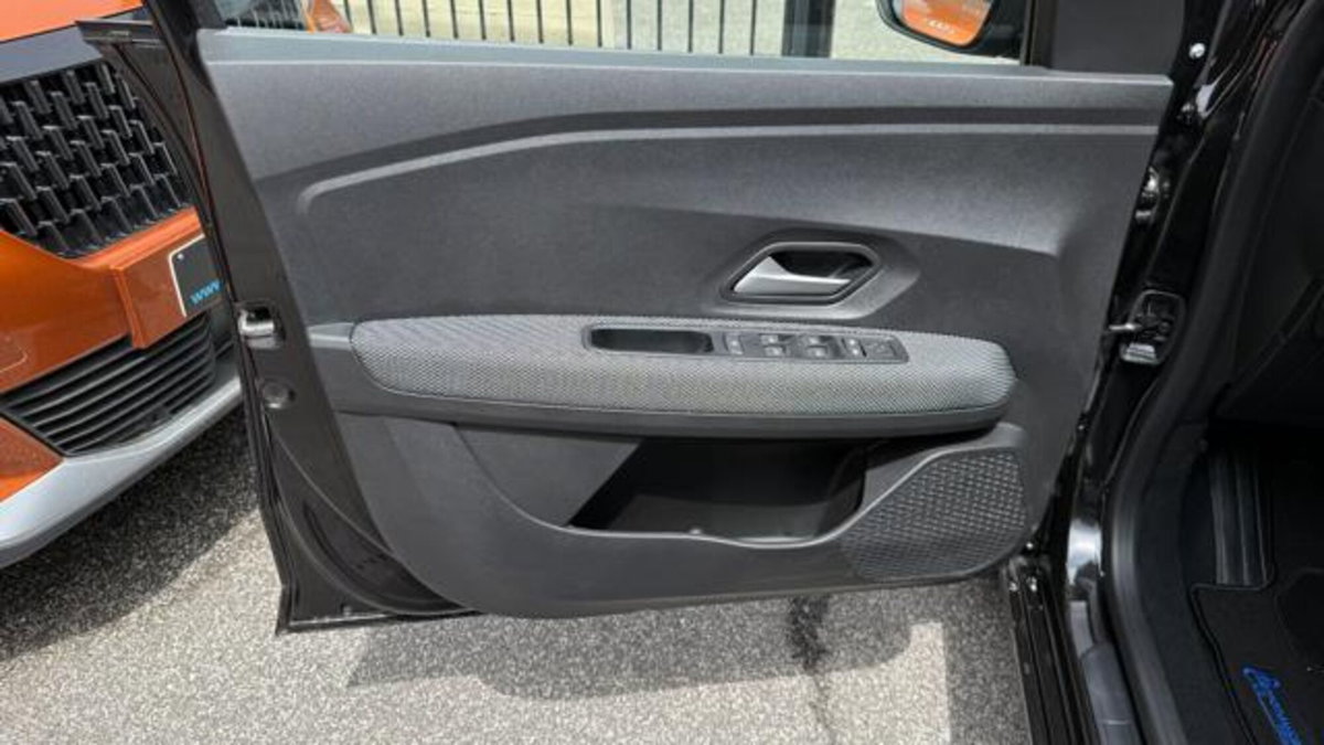 Dacia Sandero Streetway 1.0 TCe 90 CV Comfort (20)