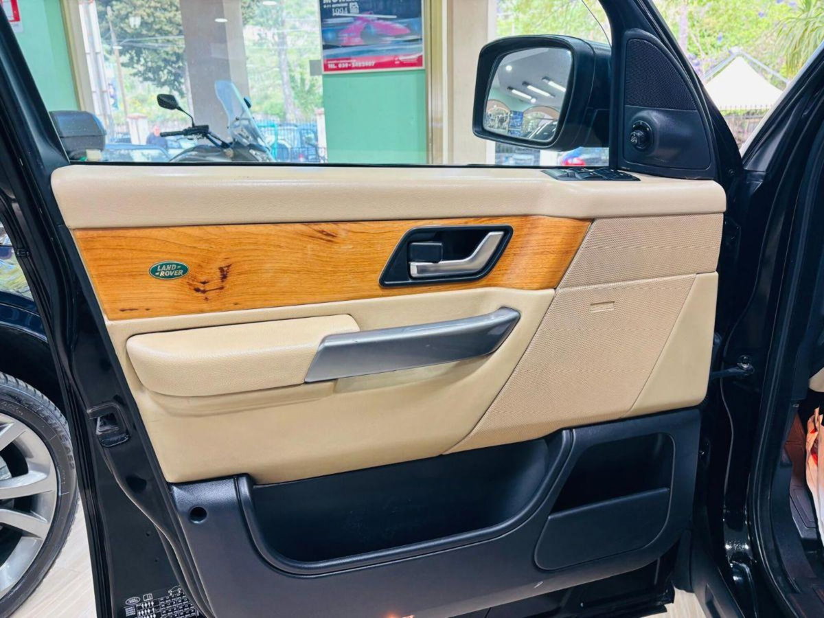 Land Rover Range Rover Sport 2.7 TDV6 SE (17)
