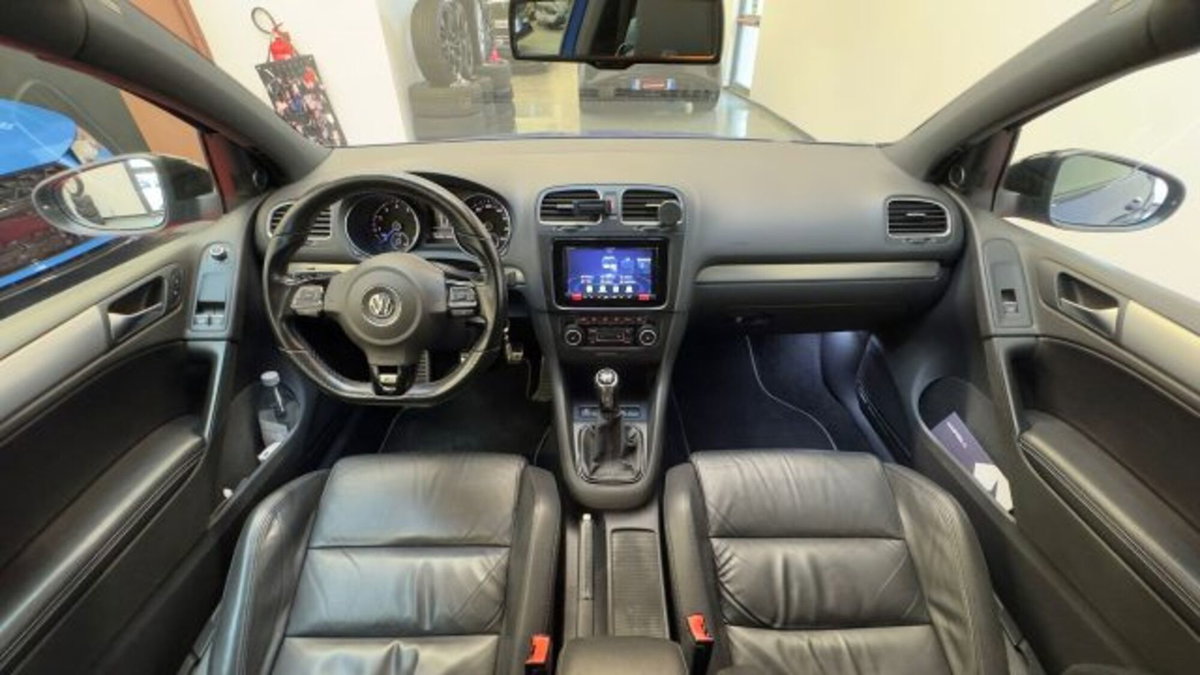 Volkswagen Golf 2.0 TSI 4mot. DSG 3p. R (12)