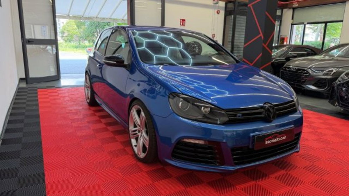 Volkswagen Golf 2.0 TSI 4mot. DSG 3p. R (3)