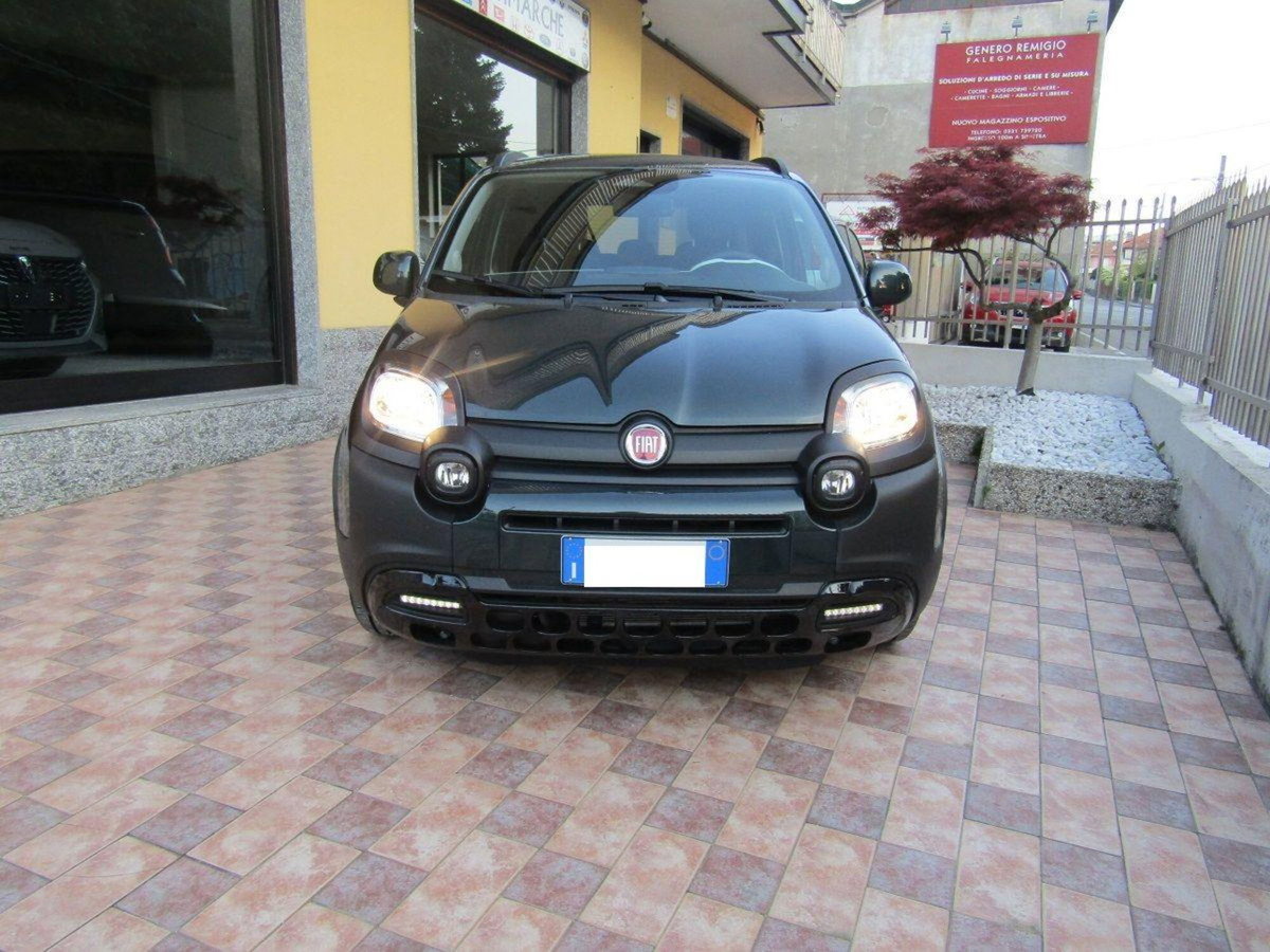 Fiat Panda 1.0 FireFly S&S Hybrid City Cross (2)