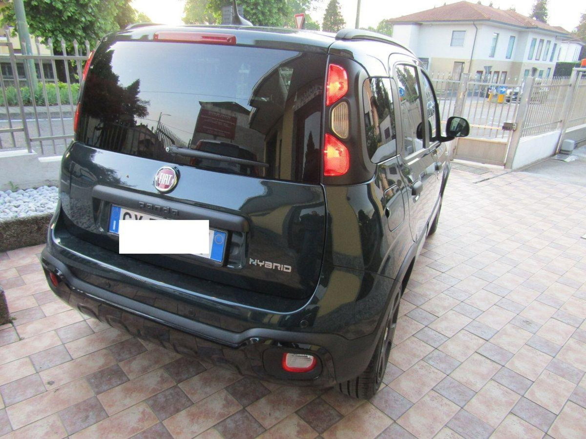 Fiat Panda 1.0 FireFly S&S Hybrid City Cross (3)