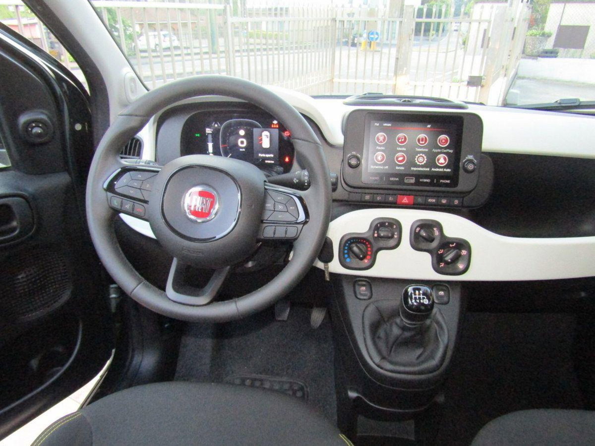 Fiat Panda 1.0 FireFly S&S Hybrid City Cross (9)