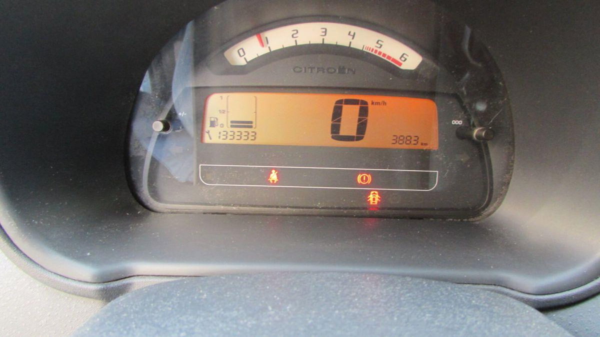 Citroen C3 1.4 HDi 70CV Elegance (13)