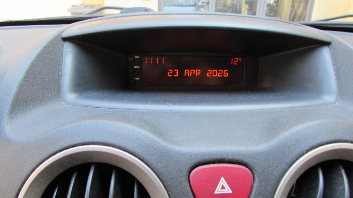 Citroen C3 1.4 HDi 70CV Elegance (15)