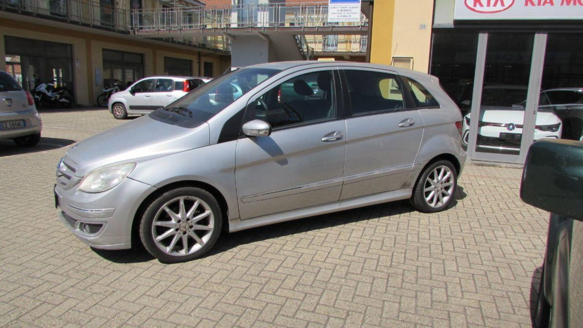 Mercedes-Benz Classe B 180 CDI Sport (2)