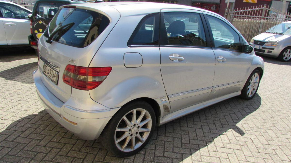 Mercedes-Benz Classe B 180 CDI Sport (5)