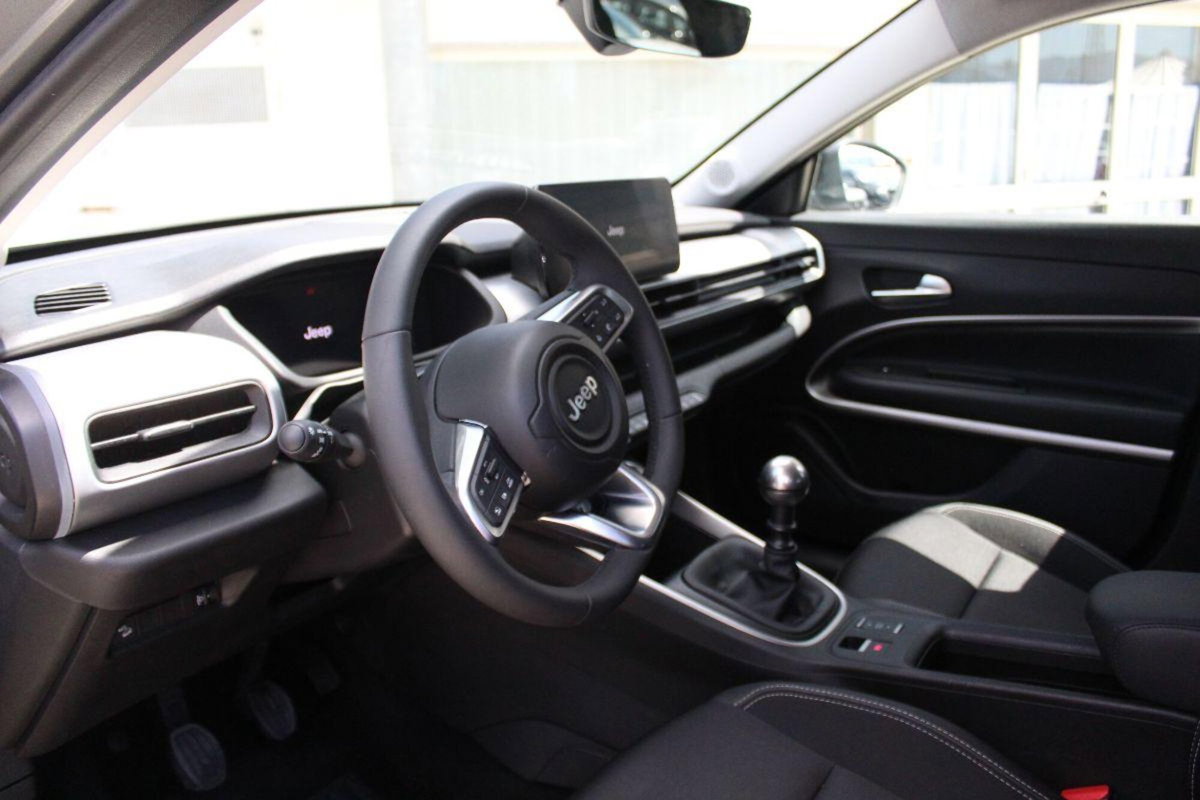 Jeep Avenger 1.2 turbo Summit fwd 100cv (10)