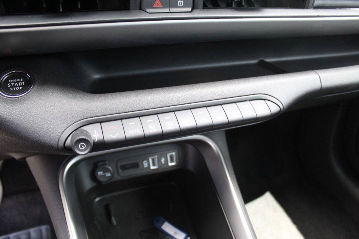 Jeep Avenger 1.2 turbo Summit fwd 100cv (16)