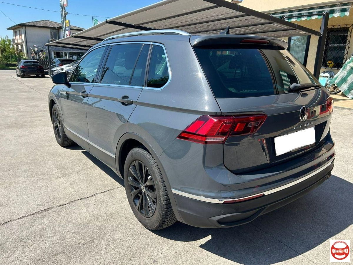 Volkswagen Tiguan 2.0 tdi Life 150cv dsg (3)