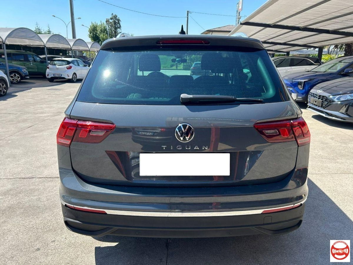 Volkswagen Tiguan 2.0 tdi Life 150cv dsg (4)
