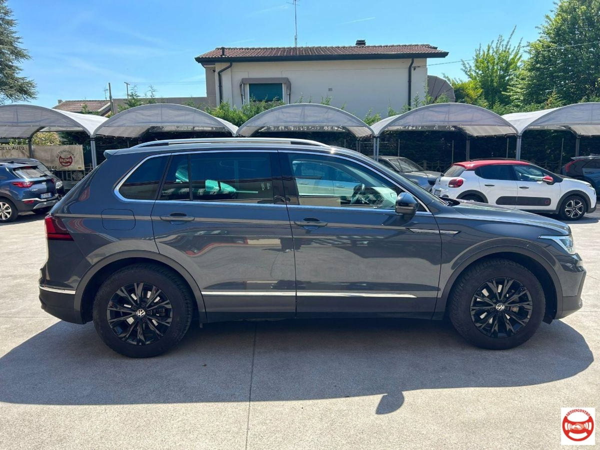 Volkswagen Tiguan 2.0 tdi Life 150cv dsg (6)