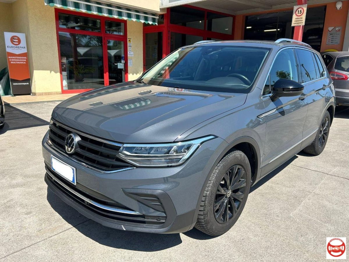 Volkswagen Tiguan 2.0 tdi Life 150cv dsg (8)