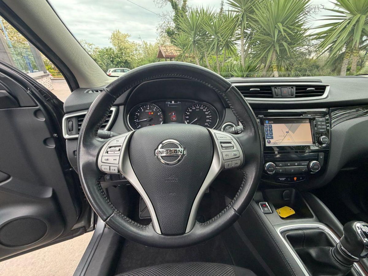 Nissan Qashqai 1.2 DIG-T Tekna (13)