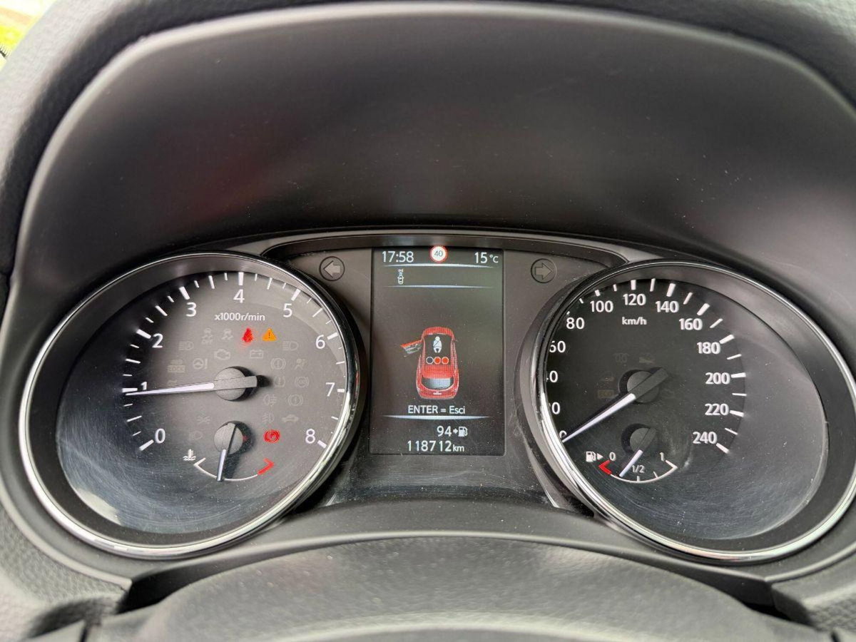 Nissan Qashqai 1.2 DIG-T Tekna (14)