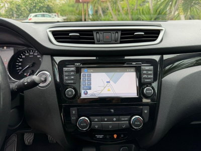 Nissan Qashqai 1.2 DIG-T Tekna (16)