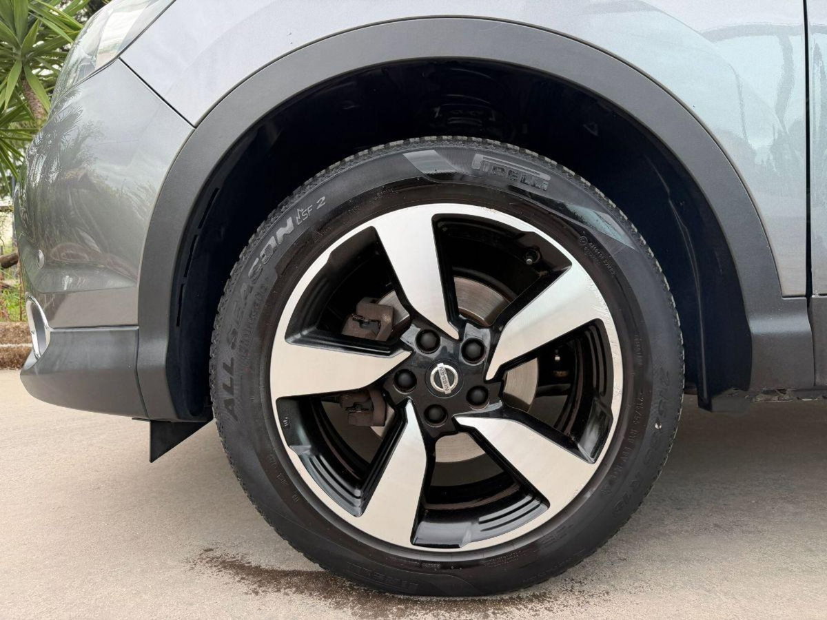 Nissan Qashqai 1.2 DIG-T Tekna (19)