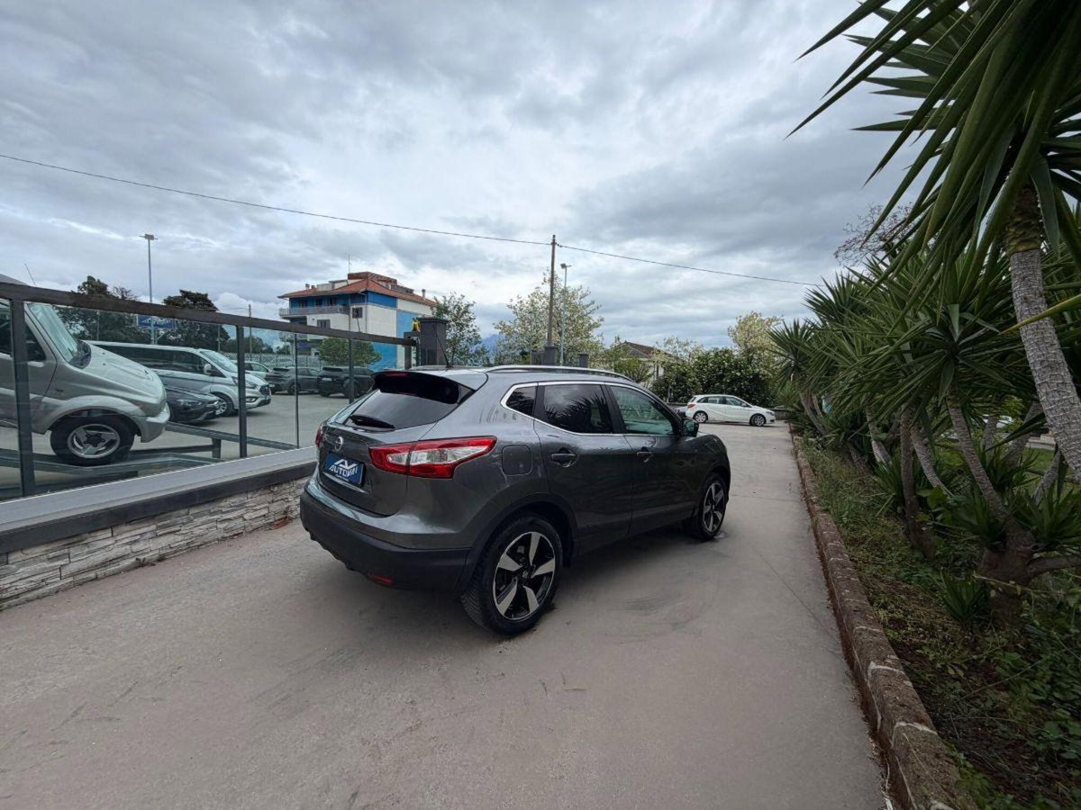 Nissan Qashqai 1.2 DIG-T Tekna (3)