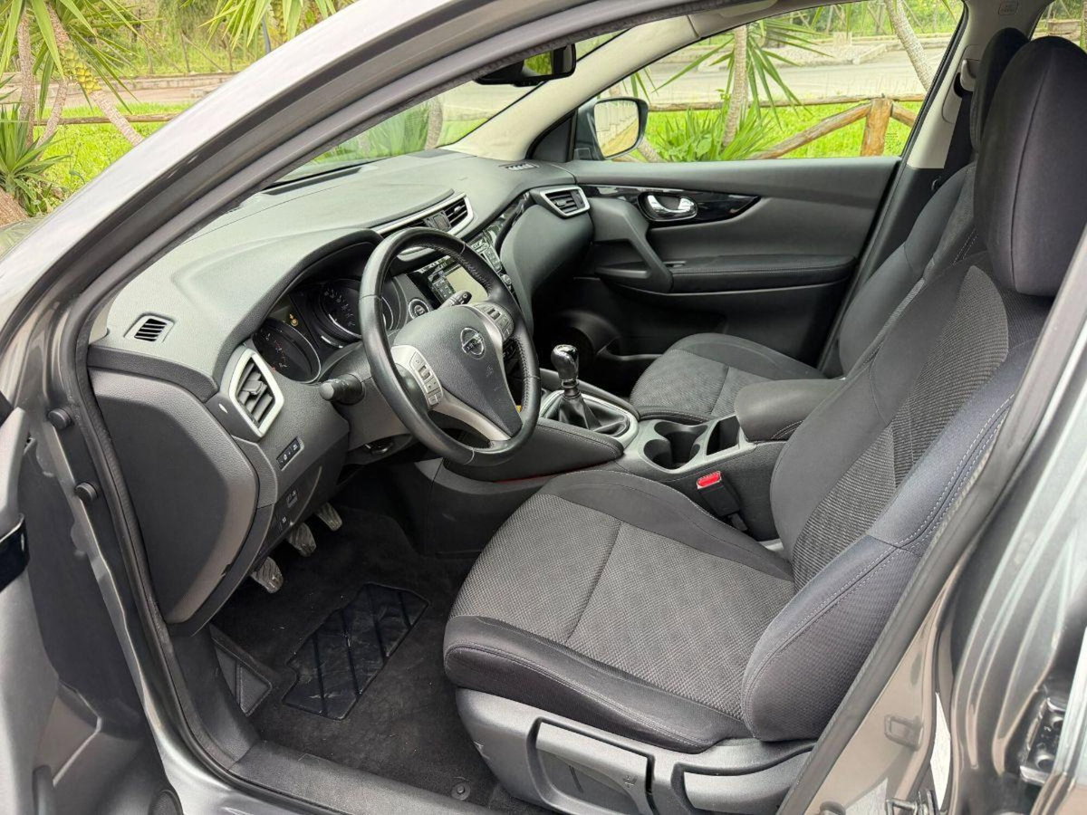 Nissan Qashqai 1.2 DIG-T Tekna (6)