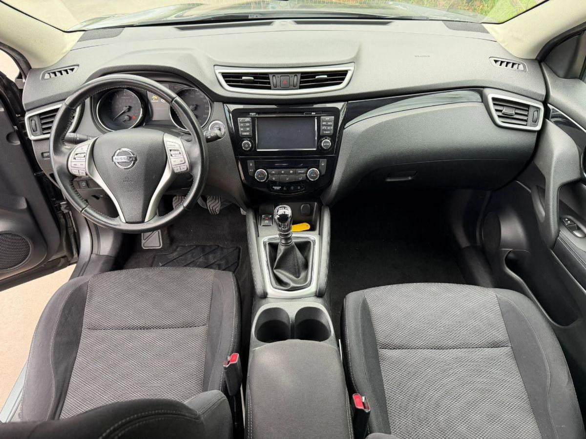 Nissan Qashqai 1.2 DIG-T Tekna (8)