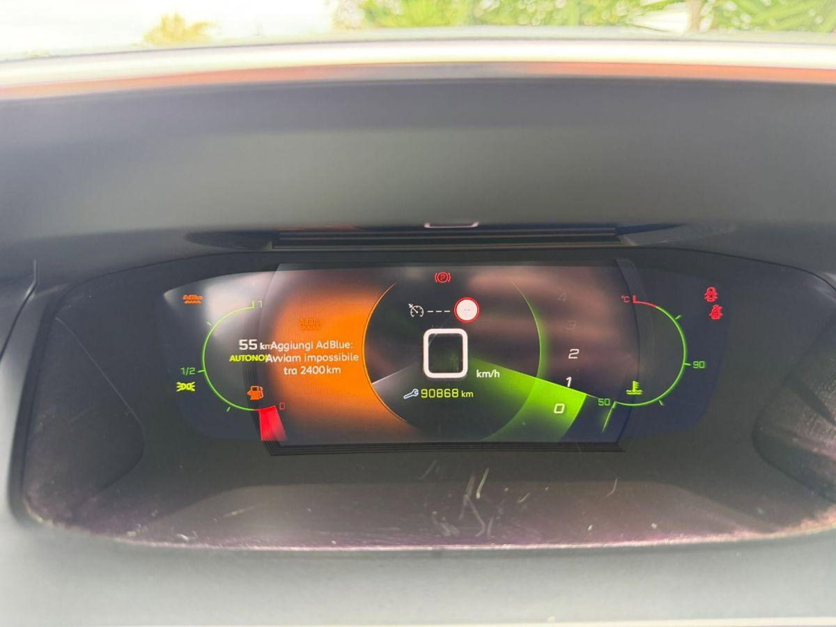Peugeot 208 BlueHDi 100 Stop&Start 5 porte GT Line (12)