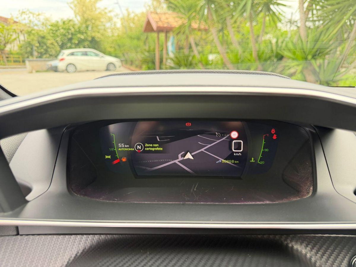 Peugeot 208 BlueHDi 100 Stop&Start 5 porte GT Line (13)