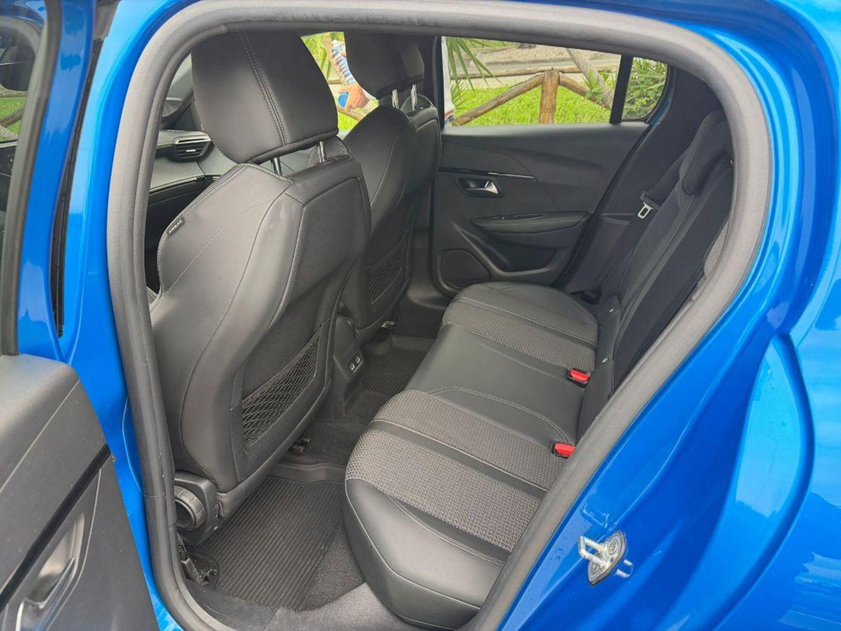 Peugeot 208 BlueHDi 100 Stop&Start 5 porte GT Line (9)