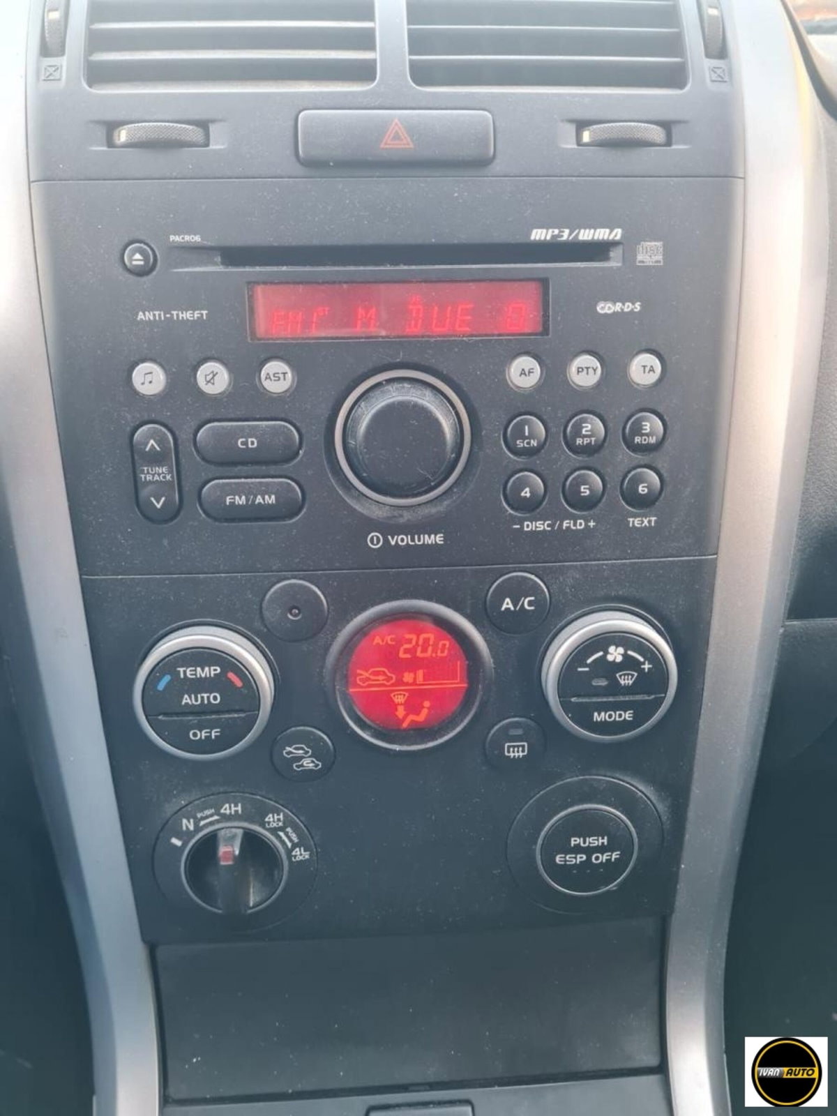 Suzuki Grand Vitara 1.9 DDiS 3 porte Offroad (16)