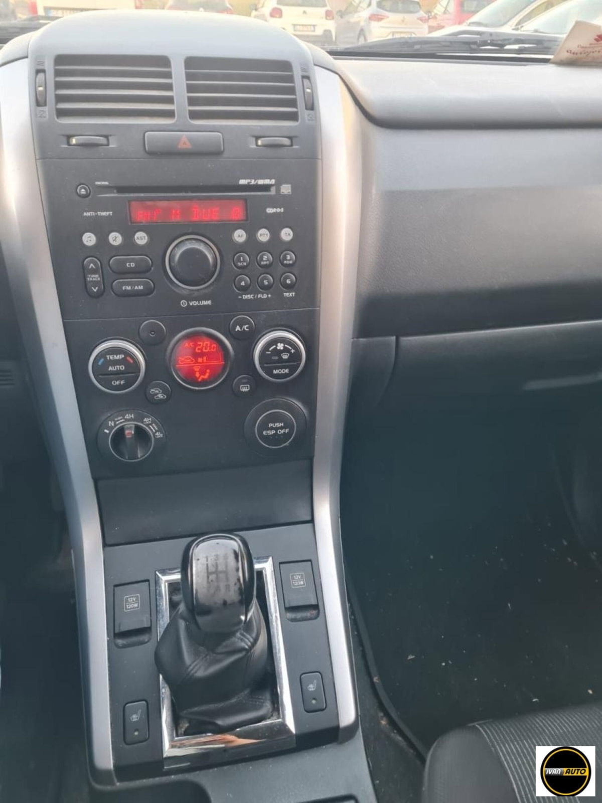 Suzuki Grand Vitara 1.9 DDiS 3 porte Offroad (17)