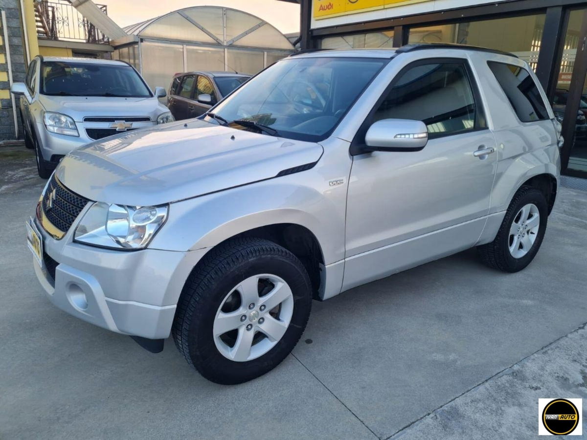 Suzuki Grand Vitara 1.9 DDiS 3 porte Offroad (4)