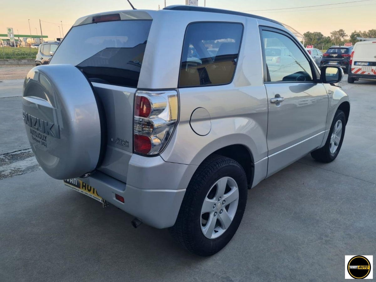 Suzuki Grand Vitara 1.9 DDiS 3 porte Offroad (5)