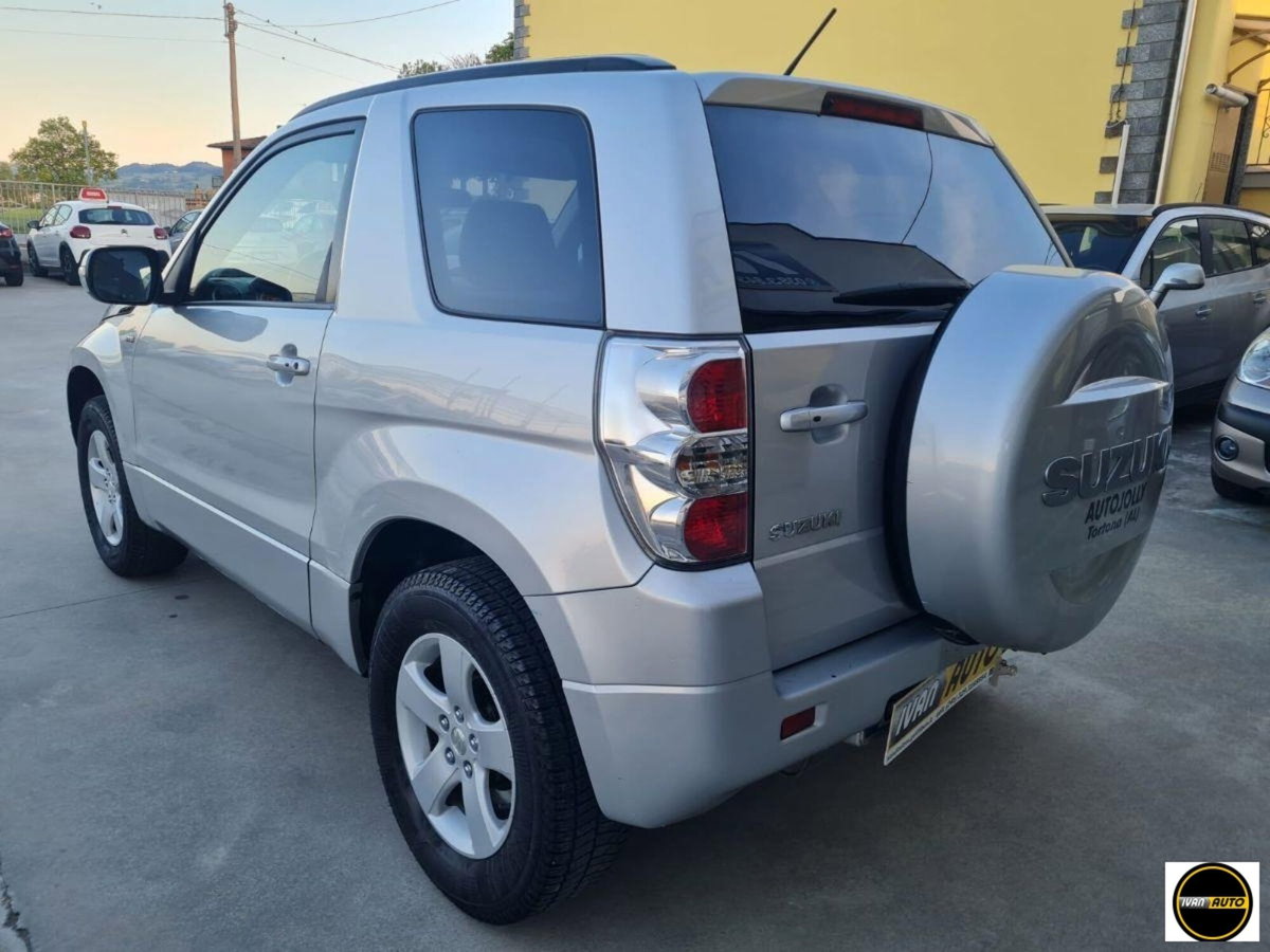 Suzuki Grand Vitara 1.9 DDiS 3 porte Offroad (7)