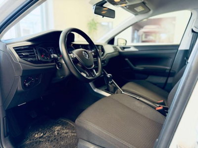 Volkswagen Polo 1.0 evo Life 80cv (7)