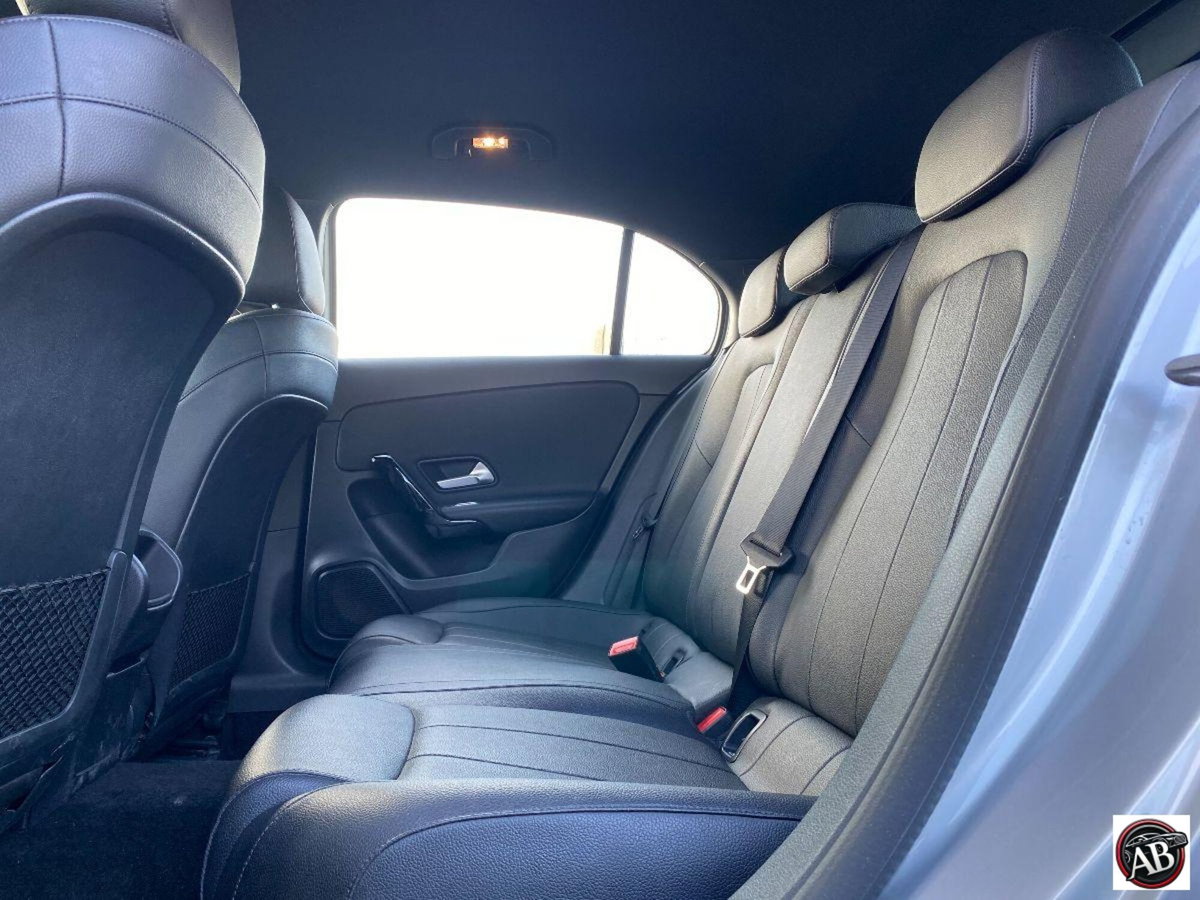 Mercedes-Benz Classe A Sedan 180 d Automatic 4p. Executive (17)