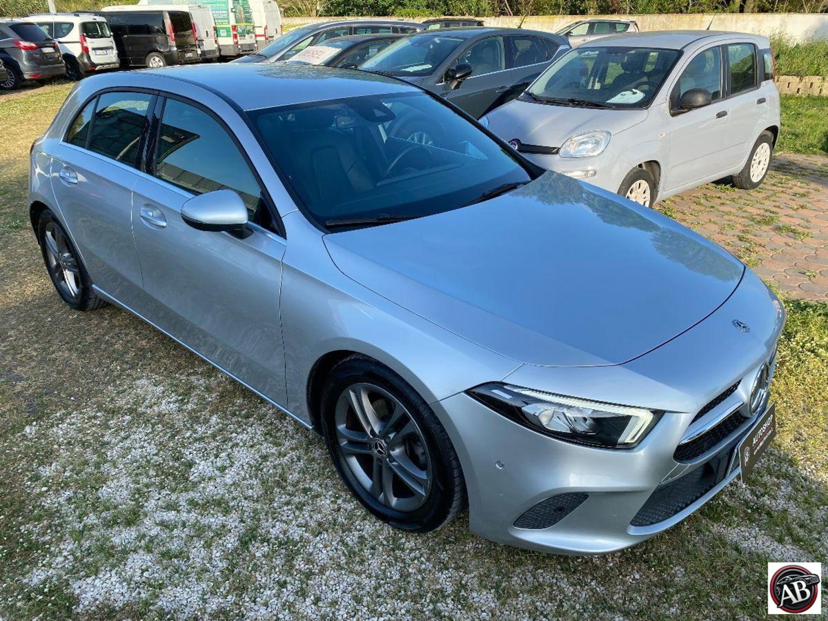 Mercedes-Benz Classe A Sedan 180 d Automatic 4p. Executive (4)